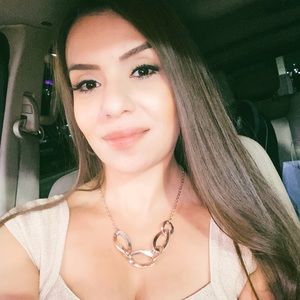 Meet your Posher, Dalila